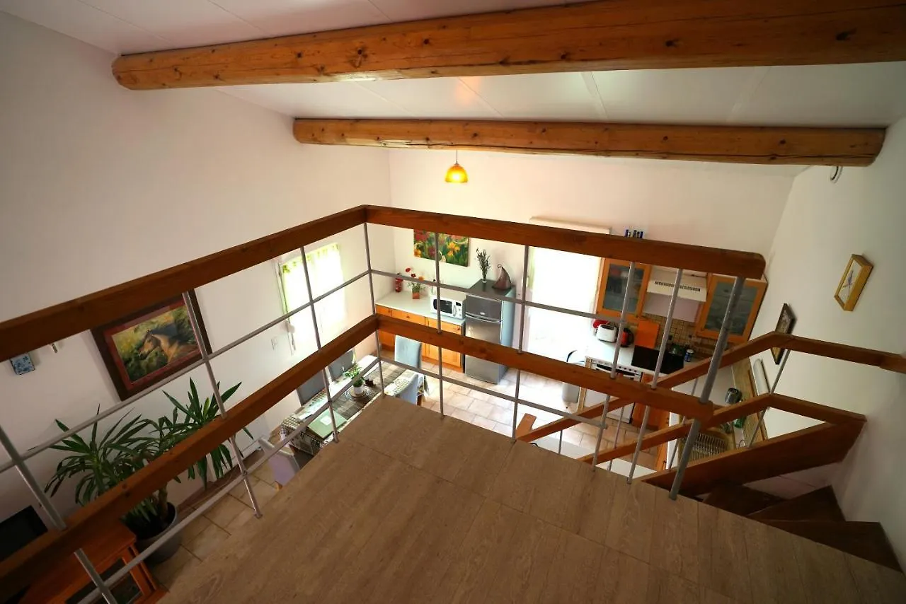 Loft Avec Mezzanine Apartment Montagnac  0*, Montagnac (Alpes-de-Haute-Provence)
