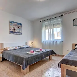 Apartments Kajfes Fažana